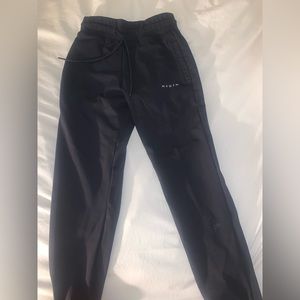 COPY - NVGTN Joggers size M